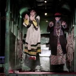 僵尸先生，警察  这什么声音