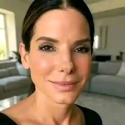 Sandra Bullock 