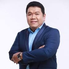 Weng dela Peña (GMA Voiceover)