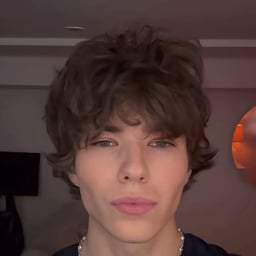 Heldere Kalme Nederlandse Stem