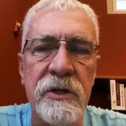 HOMEM BRASILEIRO MARTELO