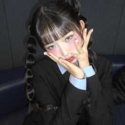 明るく元気な女性