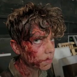 Teddy Uris(castellano)