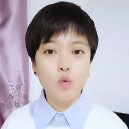 替身文学短头发女