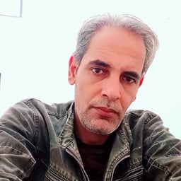 صوت عربي هادئ وواضح