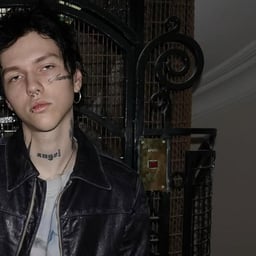 холидейбой