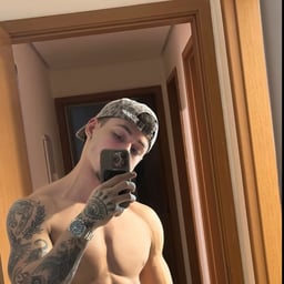 Hombre Conversador Tranquilo