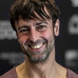 Álex Saudinós (Voz de Nickelodeon España )