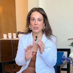 指甲油女医生（邱）