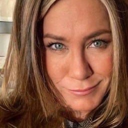 Jennifer Aniston 