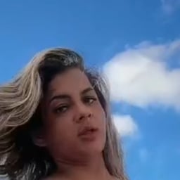 Mulher Brasileira Casual