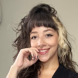 Voz Conversacional Clara