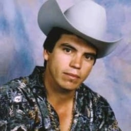 Voz Masculina Casual