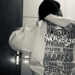 Poise eu não gostei muito da camisa eu achei feio 