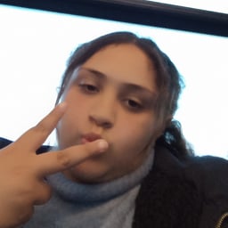 مذيع كرتون حيوي