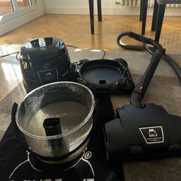 VOZ ESPAÑOLA 3 MUY BUENA