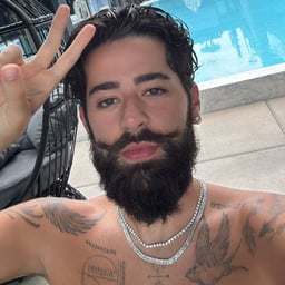 Voz Explicativa e Confiante